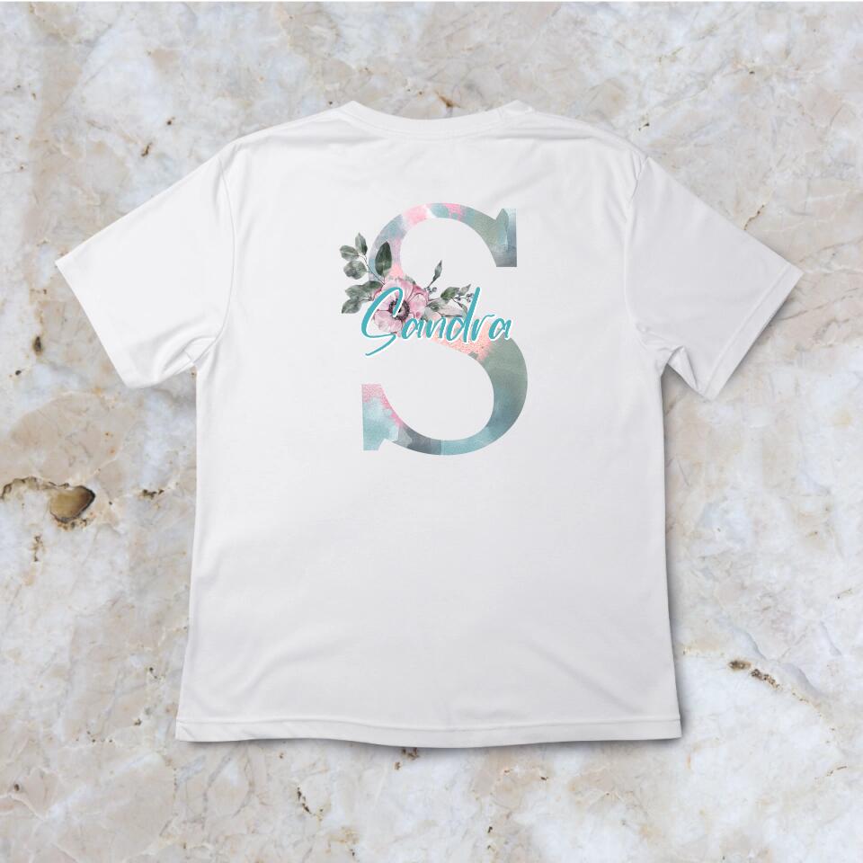 Flower Buchstaben - Personalisierbares T-Shirt