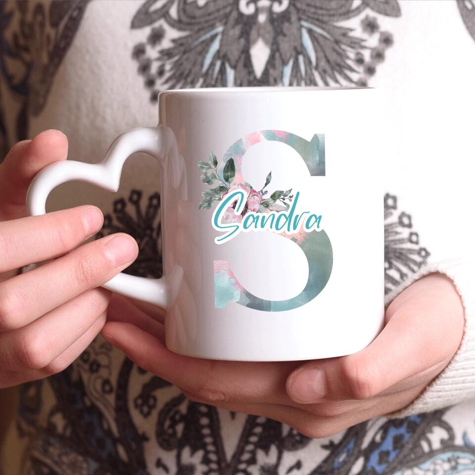 Flower Buchstaben - Personalisierbare Tasse