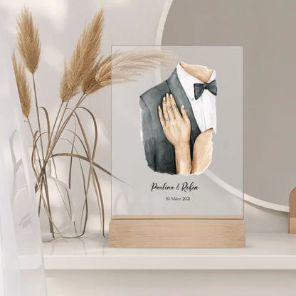 Individuelles Acrylglas Hochzeitsmotiv mit Datum und Paar-Namen gestaltet.