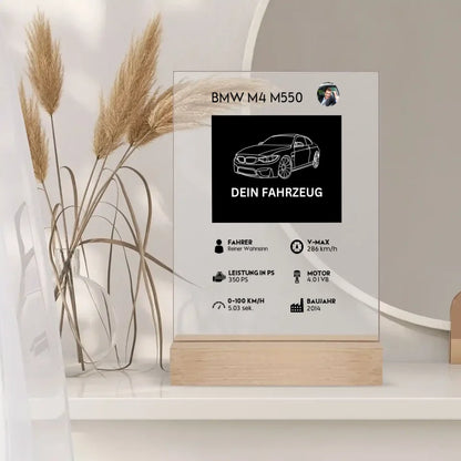 Personalisiertes Acrylglas im Auto-Quartett-Stil mit deinem Fahrzeug und Daten