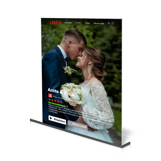 Personalisierbares Acrylglas im Netflix-Design mit Hochzeitsfoto und individuellem Titel.