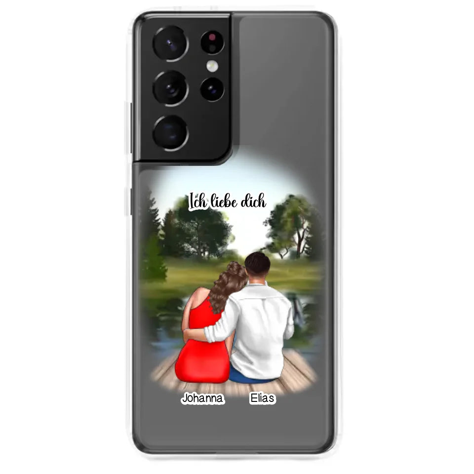 Samsung Handyhülle mit romantischem Paar-Motiv am See und personalisierten Namen.